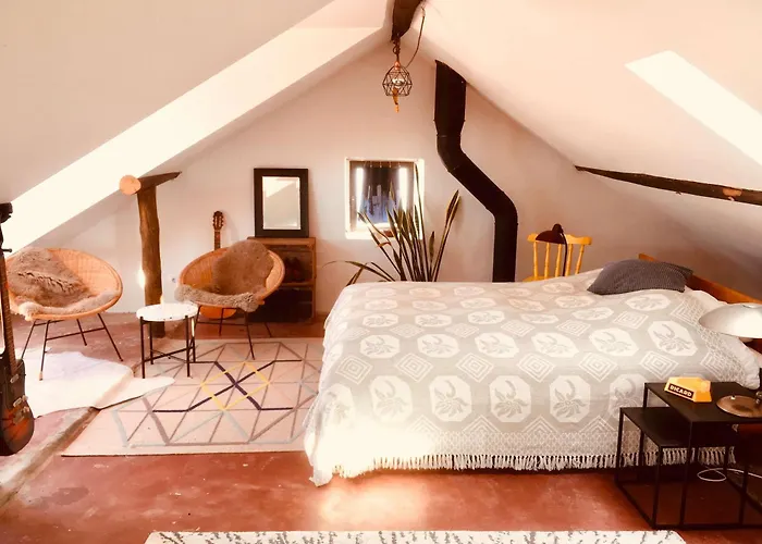 Casa Cao Charmantes Mit Garten Casa de Férias *